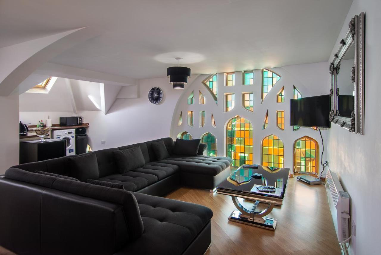 Stunning Church Conversion Close To The Tower Blackpool Ngoại thất bức ảnh
